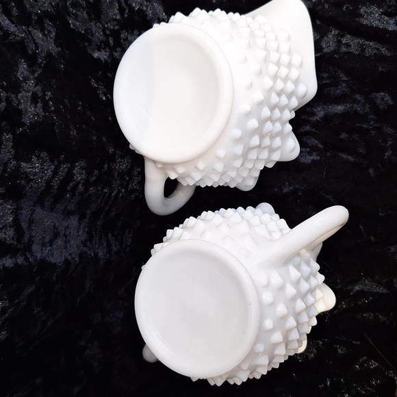 #ACP Vintage milk glass cream & sugar Rare Find - Picture 5 of 5